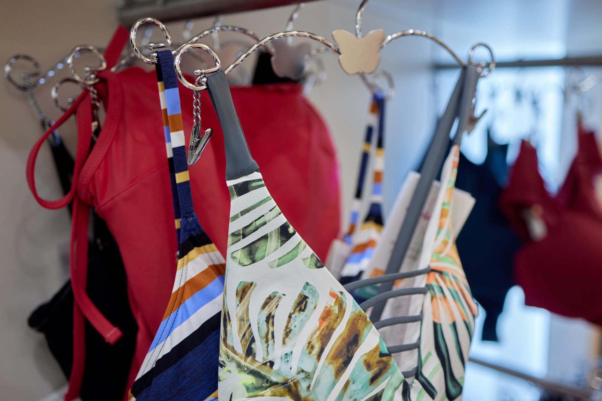 Wees zuinig met oude kleding!